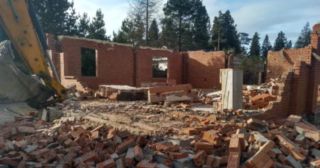 Демонтаж 1 этажного дома Братск, цена от 1576 руб.